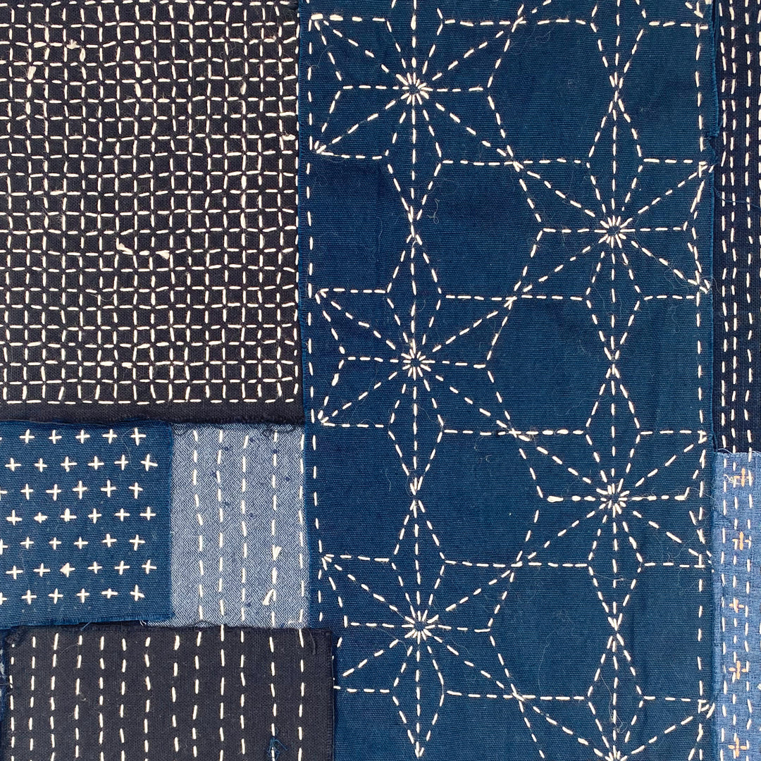 Tradtionelle Sashiko Stickerei in Blau, Weiß